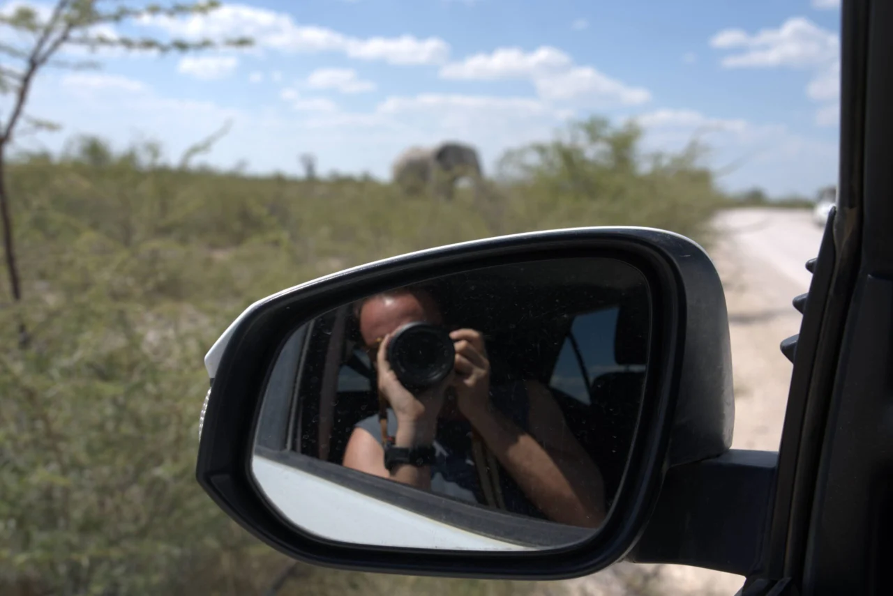 Etosha Chris Camera — Namibia Reise — Travel Buddies