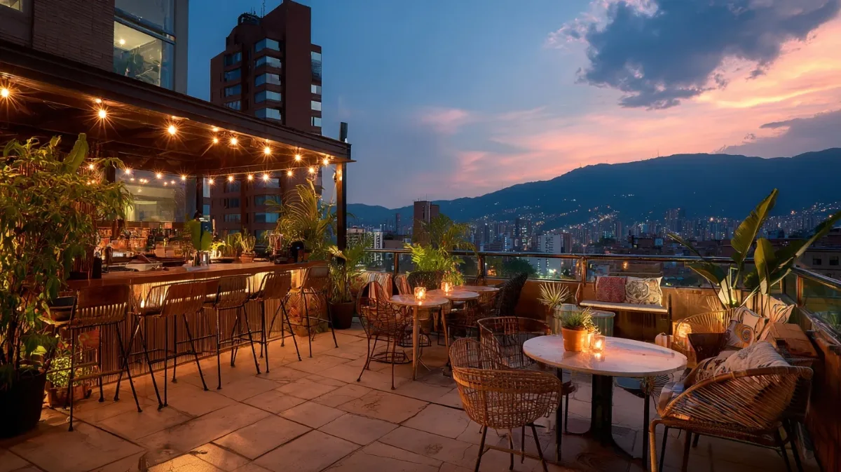 Rooftop Poblado Medellin — Travel Buddies Individualreise