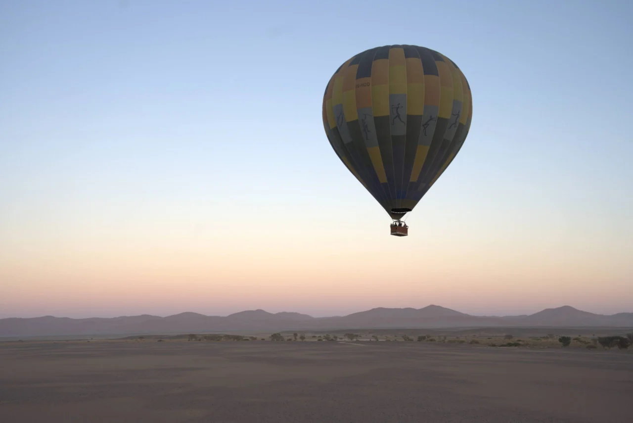 Sossusvlei Hot Air Ballon — Namibia Reise — Travel Buddies