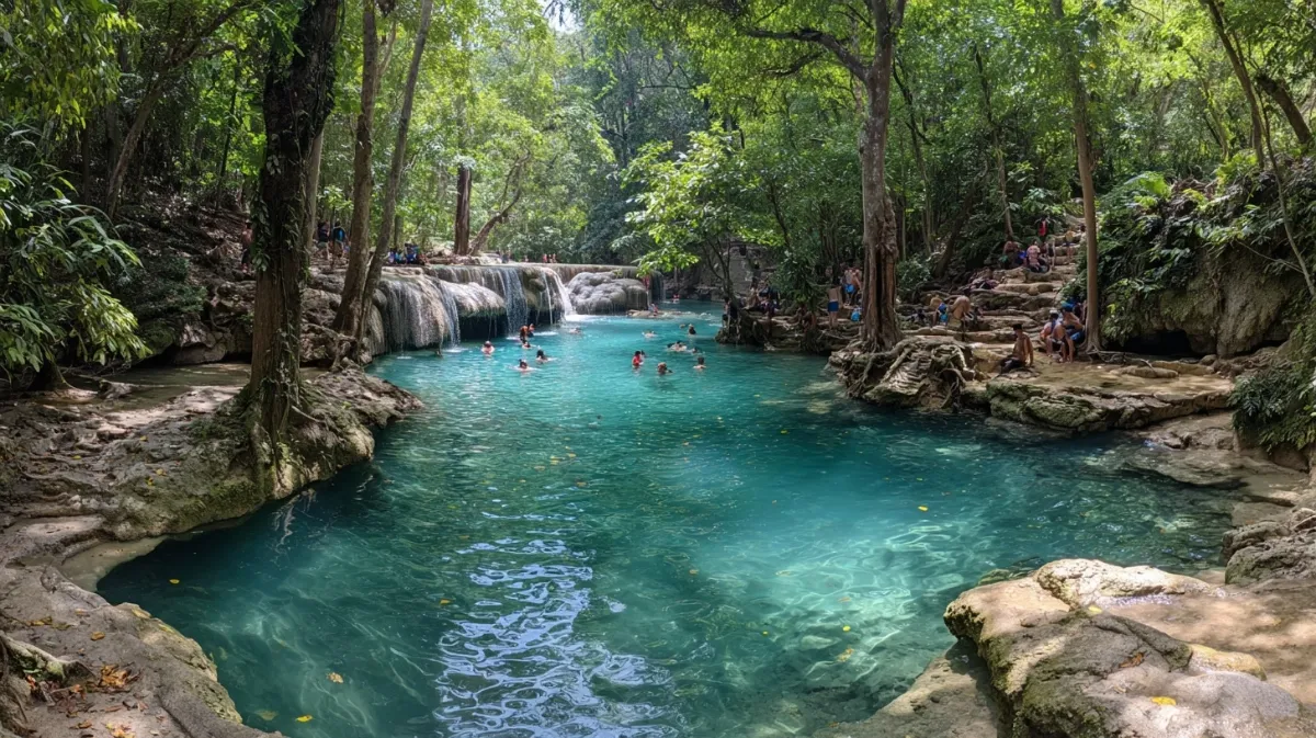 Erawan Wasserfall bei Kanchanaburi Thailand