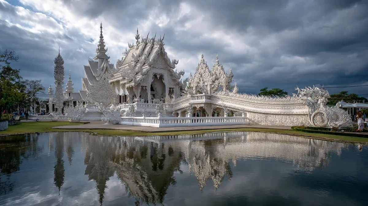 Weisser Tempel Wat Rong Khun Chiang Rai Thailand